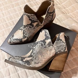 New Vince Camuto Gigiette snakeprint bootie, size 7